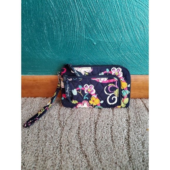 Vera Bradley Handbags - Vera Bradley Ribbons Wristlet